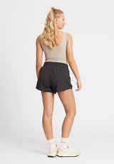 Rethinkit Track Shorts Petra Shorts 0022 almost black